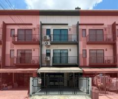 ขาย/เช่า ทาวน์โฮม 3 ชั้น บ้านกลางเมือง พหลโยธิน 50 บ้านสวย เฟอร์ครบทุกห้อง พร้อมอยู่ -202508102139491754836789061.jpg