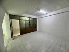 ให้เช่าอาคาร 2 ห้อง 3 ชั้นครึ่ง + ดาดฟ้า ทำเลทอง ลาดพร้าว 71 (ตรงข้ามตลาดนัด ใกล้ป้ายรถเมล์) (N.1723)-202508110935431754879743400.jpg