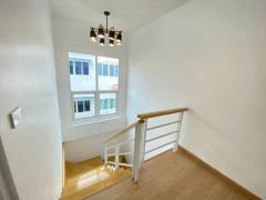 ขายทาวน์โฮม 3 ชั้น หมู่บ้านกรีนิช รามอินทรา เนื้อที่ 21.8 ตารางวา  ถนนรามอินทรา แขวงคันนายาว เขตคันนายาว กรุงเทพฯ-202508111602301754902950398.jpg