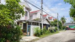 ขายบ้านเอื้ออาทร สันกำแพง เชียงใหม่  หลังตลาดในหมู่บ้าน