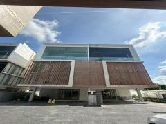 ให้เช่าโฮมออฟฟิศ ซอยรัชดา32 สไตล์ Modern California 6ชั้น มี2ตึกติดกัน ทำเลใกล้ MRTลาดพร้าว ให้เช่าโฮมออฟฟิศ-ซอยรัชดา32-สไตล์-Modern-C