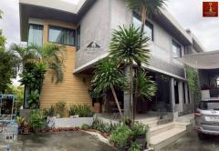 โฮมออฟฟิศ บ้านเดี่ยว อาคารสโตร์ คลังสินค้า ในหมู่บ้านเสรี ลาดพร้าว 101 เขตบางกะปิ รถไฟฟ้าสีเหลือง ลาดพร้าว 101 อยู่หน้าปากซอย