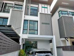 ขายทาวน์โฮม 3ชั้น แปลงมุม โครงการ cozy ซอยสตรีวิทยา2 เขตลาดพร้าว ขายทาวน์โฮม-3ชั้น-แปลงมุม-โครงการ-cozy-ซ