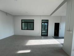 ให้เช่า โกดังพร้อออฟฟิศ ติดถนนเศรษฐกิจ 1 สมุทรสาคร BRE24138-202508181452421755503562263.jpg