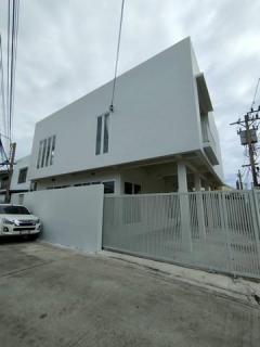ขายบ้านเดี่ยว 2 ชั้น 40 ตรว. ย่านสุทธิสาร ห้วยขวาง หลังมุม ใกล้ MRTสุทธิสาร