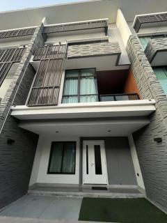 RM557 ให้เช่า ทาวโฮม โครงการ Plex residence นวมินทร์ ใกล้เลียบด่วน