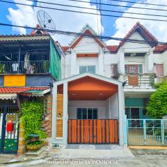 ขาย ทาวน์เฮ้าส์ 2ชั้น ย่านพหลโยธิน ใกล้รถไฟฟ้า เชื่อมต่อถนนหลายสาย มบ.มารวย1 ถ.พหลโยธิน54/1 แยก4 รีโนเวทใหม่ พร้อมอยู่