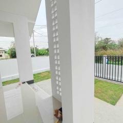 บ้านเดี่ยวชั้นเดียวสร้างใหม่ บนที่ดิน 50 ตร.วา พร้อมเข้าอยู่!-202508201047561755661676664.jpg