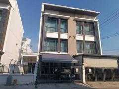 ให้เช่าทาวน์โฮม 3 ชั้น 3 ห้องนอน โครงการบ้านกลางเมือง โชคชัย 4 ถนนโชคชัย 4 ซอย 50  ให้เช่าทาวน์โฮม-3-ชั้น-3-ห้องนอน-โครงก