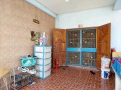 ขายบ้านเดี่ยว 2 ชั้น ตามสภาพ เนื้อที่ 203 ตร.ว. บ้านหันหน้าทิศเหนือ ใกล้ตัวเมือง ใกล้วัดเจดีย์หอย ลาดบัวหลวง พระนครศรีอยุธยา-202508211103141755748994830.jpg