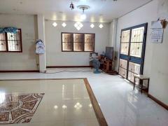 ขายบ้านเดี่ยว 2 ชั้น ตามสภาพ เนื้อที่ 203 ตร.ว. บ้านหันหน้าทิศเหนือ ใกล้ตัวเมือง ใกล้วัดเจดีย์หอย ลาดบัวหลวง พระนครศรีอยุธยา-202508211103161755748996240.jpg