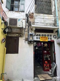 ขายถูกมาก!! อาคารพาณิชย์ 3 ชั้น พร้อมกิจการร้านขายส่งรองเท้า บนทำเลทองย่านสำเพ็ง-เยาวราช