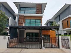 ให้เช่าบ้านแฝด 3 ชั้น 243 ตร.ม. 4 ห้องนอน โครงการ ศุภาลัย เอสเซ้นส์ ลาดพร้าว 107 บ้านเปล่า ใกล้เดอะมอลล์บางกะปิ ให้เช่าบ้านแฝด-3-ชั้น-243-ตร.ม.-4-ห้องนอน-