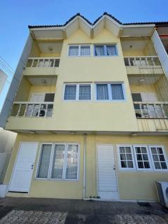 ให้เช่าทาวน์โฮม2คูหา300 ตร.ม.3ชั้นย่านประเสริฐมนูญกิจ เกษตร ลาดปลาเค้า เหมาะทำโฮมออฟฟิศ สตูดิโอ ให้เช่าทาวน์โฮม2คูหา300-ตร.ม.3ชั้นย่าน