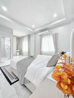 H820 ขายบ้านพูลวิลล่า ในโครงการ เขาน้อย  4 ห้องนอน  5 ห้องน้ำ -202508251258361756101516342.jpg