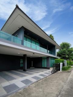 RM576 ให้เช่าบ้านเดี่ยวหรู 2 ชั้น โครงการเศรษฐสิริ กรุงเทพกรีฑา บรรยากาศสงบ เหมาะสำหรับครอบครัว ต่างชาติ ใกล้โรงเรียนนานาชาติ