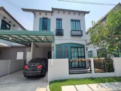 ให้เช่าบ้าน 2 ชั้น โครงการ อณาสิริ รามคำแหง ซอยเคหะร่มเกล้า64 ใกล้เตรียมอุดมศึกษาน้อมเกล้า  ให้เช่าบ้าน-2-ชั้น-โครงการ-อณาสิริ-รา