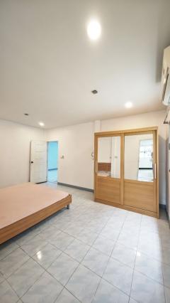 ทาวเฮ้าส์ชั้นเดียว ศรีราชา ถ.เก้ากิโล 34 ตร.ว. หน้ากว้าง 8 เมตร พร้อมที่จอดรถในบ้าน ใกล้เครือสหพัฒน์ อ่าวอุดม ศรีราชา มอเตอร์เวย์-202508261524311756196671550.jpg