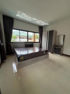 ให้เช่า Pool Villa หมู่บ้าน สวนเนรมิต 5 ตกแต่งสวย พร้อมเข้าอยู่ ใกล้Robinson Lifestyle Thalang เพียง 5 นาที -202508261556471756198607715.jpg