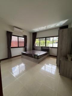 ให้เช่า Pool Villa หมู่บ้าน สวนเนรมิต 5 ตกแต่งสวย พร้อมเข้าอยู่ ใกล้Robinson Lifestyle Thalang เพียง 5 นาที -202508261556481756198608510.jpg