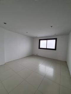 RM581 ให้เช่า โกดัง สำนักงาน ขนาด 1,300 ตร.ม. ติดทางด่วนวัชรพล เดินทางได้หลายเส้นทางสะดวกมาก รถเทรนเลอร์และรถพ่วงเข้าได้-202508261638021756201082308.jpg