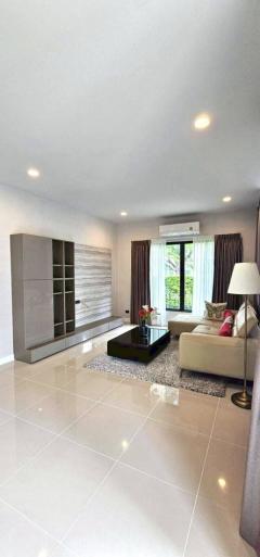 RM585 ให้เช่าบ้านใหม่ไซส์ใหญ่สุด 450 ตรม โครงการเศรษฐสิริ 2 กรุงเทพกรีฑา ในซอย Brighton Intl school ตกแต่งพร้อมอยู่ ทิศใต้ รับชาวต่างชาติ-202508261817541756207074031.jpg