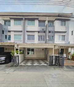 ให้เช่า ทาวน์โฮม โครงการติดถนนใหญ่ ทาวน์พลัส เทพารักษ์ 157 ตรม 27 ตรว