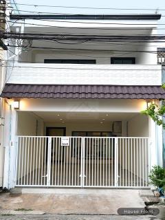 ให้เช่าทาวน์โฮม 2 ชั้นย่านรัชดา ห้วยขวาง 3 ห้องนอน หมู่บ้านอยู่เจริญ 29 ซอยรัชดา 18 เฟอร์พร้อมอยู่ ให้เช่าทาวน์โฮม-2-ชั้นย่านรัชดา-ห้วย