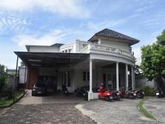 ให้เช่าบ้านเดี่ยว 2 ชั้นหลังมุม ใกล้ห้าแยกลาดพร้าว ขนาด 200 ตรว. ลาดพร้าวซอย 10 ใกล้ MRT พหลโยธิน ที่จอดรถ 10 คัน  ให้เช่าบ้านเดี่ยว-2-ชั้นหลังมุม-ใกล้