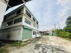 ขายโรงงาน มี รง.4 พร้อมสำนักงาน 3 ชั้น เนื้อที่ 2-3-82 ไร่ ซอยสุขาภิบาล 2 ถนนพุทธมณฑลสาย 4 ตำบลอ้อมน้อย อำเภอกระทุ่มแบน จังหวัดสมุทรสาคร-202508272226241756308384967.jpg