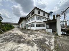 ขายโรงงาน มี รง.4 พร้อมสำนักงาน 3 ชั้น เนื้อที่ 2-3-82 ไร่ ซอยสุขาภิบาล 2 ถนนพุทธมณฑลสาย 4 ตำบลอ้อมน้อย อำเภอกระทุ่มแบน จังหวัดสมุทรสาคร