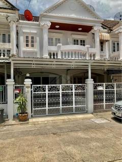 ให้เช่าทาวน์เฮ้าส์ 2 ชั้น 18 ตร.ว. ซอยบางนาตราด 56 เฟอร์นิเจอร์ครบ ใกล้เซ็นทรัลบางนา