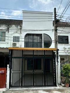 ขาย ทาวน์เฮ้าส์ 2 ชั้น หมู่บ้าน ประชากรไทย ซอยลาดพร้าว 93 คลองเจ้าคุณสิงห์ เขตวังทองหลาง รีโนเวทใหม่ Minimal Style ใกล้รถไฟฟ้าสายสีเหลือง