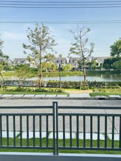 RM595 ให้เช่าบ้านใหม่หรู หมู่บ้านบุราสิริ ปัญญาอินทรา พร้อมสระว่ายน้ำส่วนตัว วิวติดทะเลสาบ หลังใหญ่สุดในโครงการ-202508281938031756384683356.jpg
