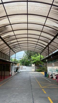 ให้เช่าโกดัง สำนักงาน ติดถนนอุดมสุข (สุขุมวิท 103)  2-3-50 ไร่ พร้อมดำเนินกิจการต่อได้เลย