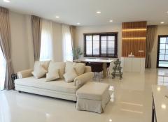 RM598 ให้เช่าบ้าน Centro บางนา บ้านใหม่ ยังไม่เคยเข้าอยู่  บางนา กม.7   ใกล้ เมกะบางนา บ้านตกแต่งสวยพร้อมเข้าอยู่-202508282327271756398447161.jpg