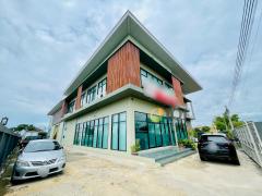 ขายที่ดินพร้อมสำนักงาน 2 ชั้นและคลังสินค้า เนื้อที่ 1 ไร่ ถนนบัวนครินทร์ บางนาตราด #LB52 – 001084