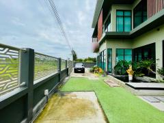 ขายที่ดินพร้อมสำนักงาน 2 ชั้นและคลังสินค้า เนื้อที่ 1 ไร่ ถนนบัวนครินทร์ บางนาตราด #LB52 – 001084-202508291045231756439123246.jpg