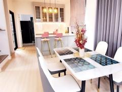 P1132 ให้เช่าบ้านแฝด โครงการ อณาสิริ รามคำแหง Anasiri Ramkhamhaeng ซอยเคหะร่มเกล้า 64 ใกล้เตรียมอุดมศึกษาน้อมเกล้า เฟอร์นิเจอร์ครบพร้อมอยู่ P1132-ให้เช่าบ้านแฝด-โครงการ-อณาสิริ-รา