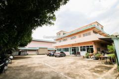 ขายโรงงาน ผลิตบรรจุภัณฑ์พลาสติกและน้ำดื่ม พร้อมตึกที่พักและออฟฟิศ 3 ชั้น นครปฐม สามพราน ขายกิจการทั้งหมด 844 ตร.ว