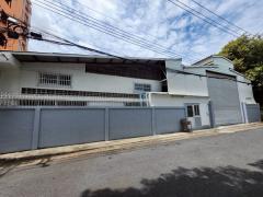ให้เช่า โกดังเก็บสินค้าพร้อม สำนักงาน 374 ตรม. รัชดา - สุทธิสาร ทำเลดี เดินทางสะดวก ให้เช่า เดือนละ 100,000.- บาท-202508311006141756609574597.jpg