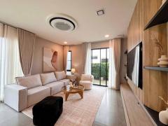 RM271 ให้เช่าบ้าน หมู่บ้าน มัณฑนา บางนา KM.15 บ้านสวย พร้อมเข้าอยู่ได้ทันที