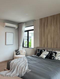 RM271 ให้เช่าบ้าน หมู่บ้าน มัณฑนา บางนา KM.15 บ้านสวย พร้อมเข้าอยู่ได้ทันที-202509011818591756725539880.jpg