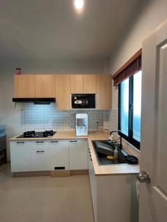 RM614 ให้เช่า บ้านเดี่ยว 2 ชั้น เดอะริคโค้ เรสซิเดนซ์ ไพร์ม วงแหวน หทัยราษฎร์ เฟอร์ครบ เลี้ยงสัตว์ จดบริษัทได้-202509011931161756729876369.jpg