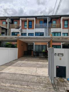 ขายทาวน์โฮม 3 ชั้น 34 ตร.วา แกรนด์ ไอ-ดีไซน์ วิภาวดี GRAND I-DESIGN VIBHAVADI ใกล้สนามบินดอนเมือง  ขายทาวน์โฮม-3-ชั้น-34-ตร.วา-แกรนด์-ไอ-ดี