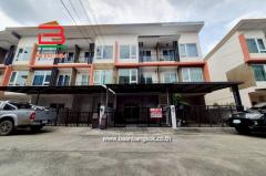 ทาวน์โฮม หมู่บ้าน เดอะทรัสต์ เกษตรนวมินทร์-นวลจันทร์ เนื้อที่ 20.8 ตรว. ถนนนวลจันทร์ แขวงคลองกุ่ม เขตบึงกุ่ม กรุงเทพมหานคร