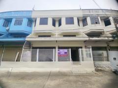 ตึกแถว 2.5 ชั้น รีโนเวทใหม่ หมู่บ้านศรีทอง2 บางปะอิน ทำเลศักยภาพ ใกล้นิคมฯ ถนนสายเอเชียและสิ่งอำนวยความสะดวกครบ แหล่งทำเลทองที่หาคู่แข่งยาก