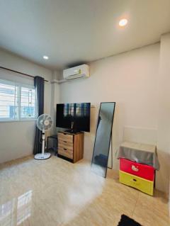 ขายทาวน์โฮม 3 ชั้น  26.3 ตรว. 4 นอน 5 น้ำ หลังมุม ถ.เศรษฐกิจ1 กระทุ่มแบน จ.สมุทรสาคร-202509031921341756902094284.jpg