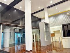 ให้เช่าอาคารพาณิชย์ 4 ชั้น ทำเลดี บนถนนกิ่งแก้ว (N.1851)-202509041011431756955503145.jpg