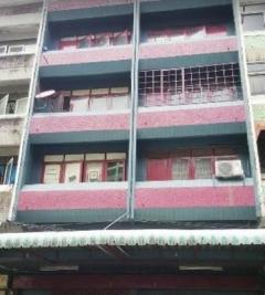 ตึกแถว 2 คูหา อยู่ติดแฟลตเคหะคลองจั่น ซอยเสรีไทย 3  แขวงคลองจั่น  เขตบางกะปิ  กรุงเทพมหานคร